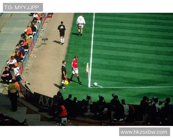 足球袜泰勒的传奇之路与足球文化的深度融合探讨